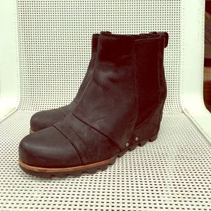 Winter is Coming!!! Chic Chelsea Wedge Sorel Boots